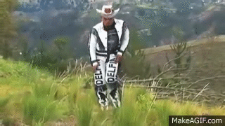 m1D8Wh.gif