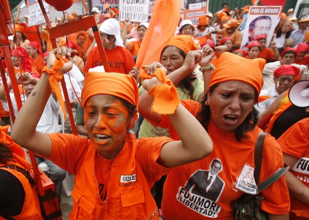 supporters-of-fujimori.jpg